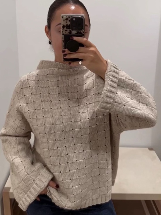 Banana Republic Sweaters - Banana Republic Tan Basket Weave Mock-neck Sweater